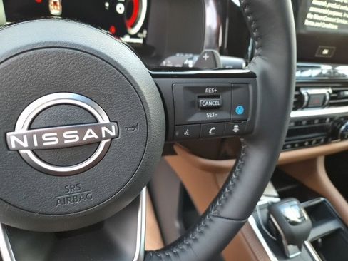 New 2025 Nissan Pathfinder Platinum image 22