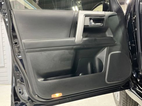 Used 2024 Toyota 4Runner TRD Sport AWD/4WD image 10