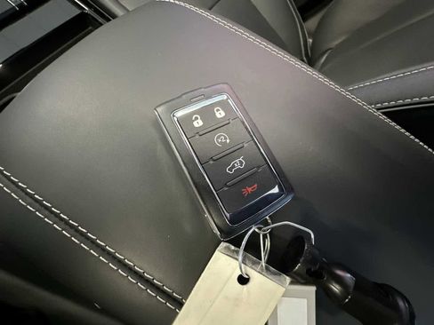 New 2024 Jeep Grand Cherokee Overland w/ Advanced Protech Group III image 29