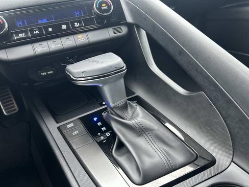 Certified 2025 Hyundai Elantra Sport image 31