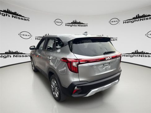 Used 2024 Kia Seltos LX AWD/4WD image 3