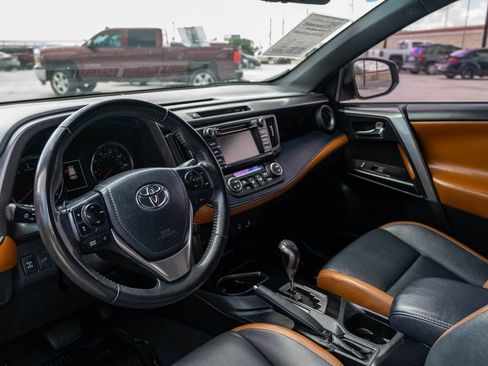 Used 2018 Toyota RAV4 SE w/ Power Extra Value Package AWD/4WD image 14