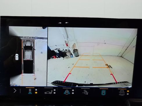 Used 2025 Chevrolet Silverado 3500 High Country w/ Technology Package image 15