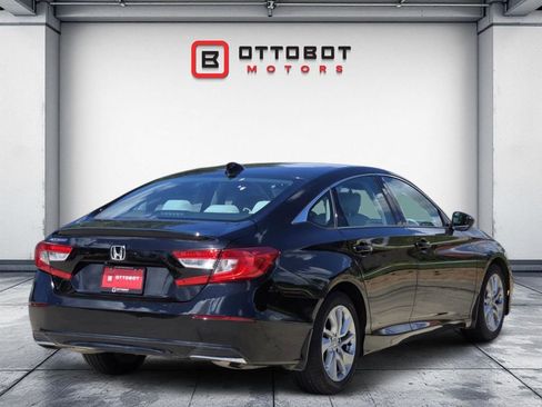 Used 2018 Honda Accord LX image 4