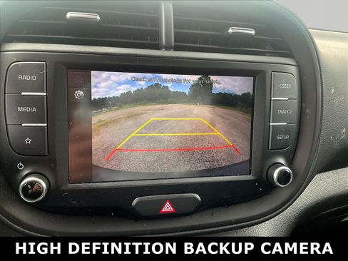 Used 2023 Kia Soul LX w/ LX Technology Package FWD image 6