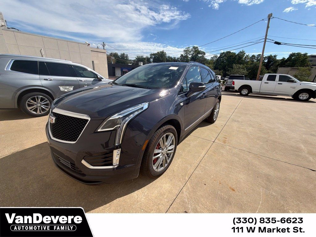 Used 2025 Cadillac XT5 Sportv w/ Technology Package AWD/4WD image 1