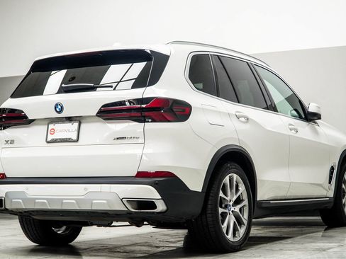 Used 2025 BMW X5 xDrive50e image 12