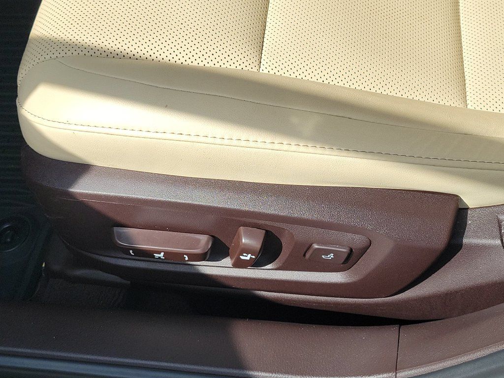 Used 2017 Lexus ES 350 w/ Premium Package FWD image 22