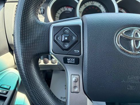 Used 2014 Toyota Tacoma 4x4 Access Cab w/ Convenience Package image 26