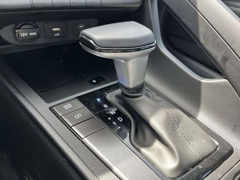 Certified 2025 Hyundai Elantra Sport image 23