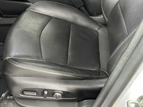 Used 2018 GMC Terrain SLT w/ Preferred Package image 12