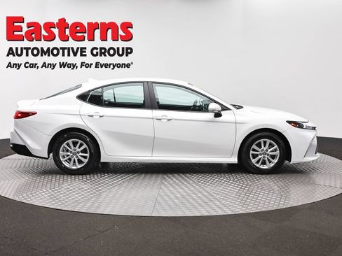 Used 2025 Toyota Camry LE FWD image 4