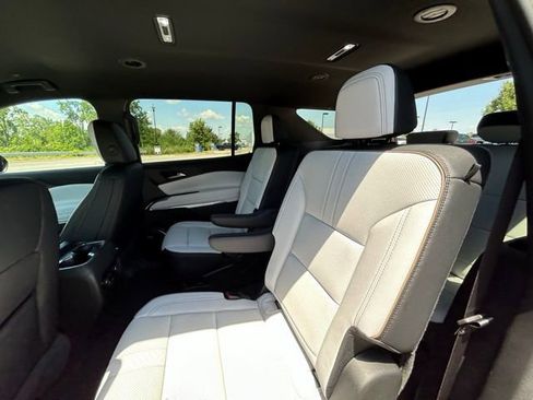New 2025 Chevrolet Traverse High Country image 54