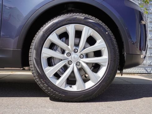 New 2026 Land Rover Discovery S AWD/4WD image 34