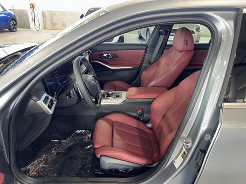 Used 2025 BMW 330i Sedan w/ Premium Package RWD image 19