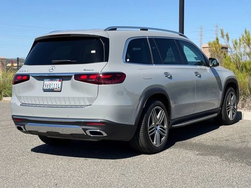 Used 2026 Mercedes-Benz GLS 450 4MATIC image 8