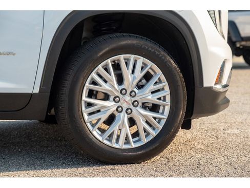 Used 2026 GMC Acadia Elevation w/ Elevation Premium Package FWD image 10