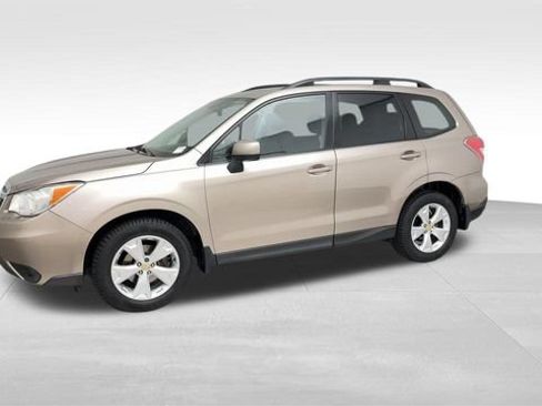 Used 2015 Subaru Forester 2.5i Premium AWD/4WD image 6