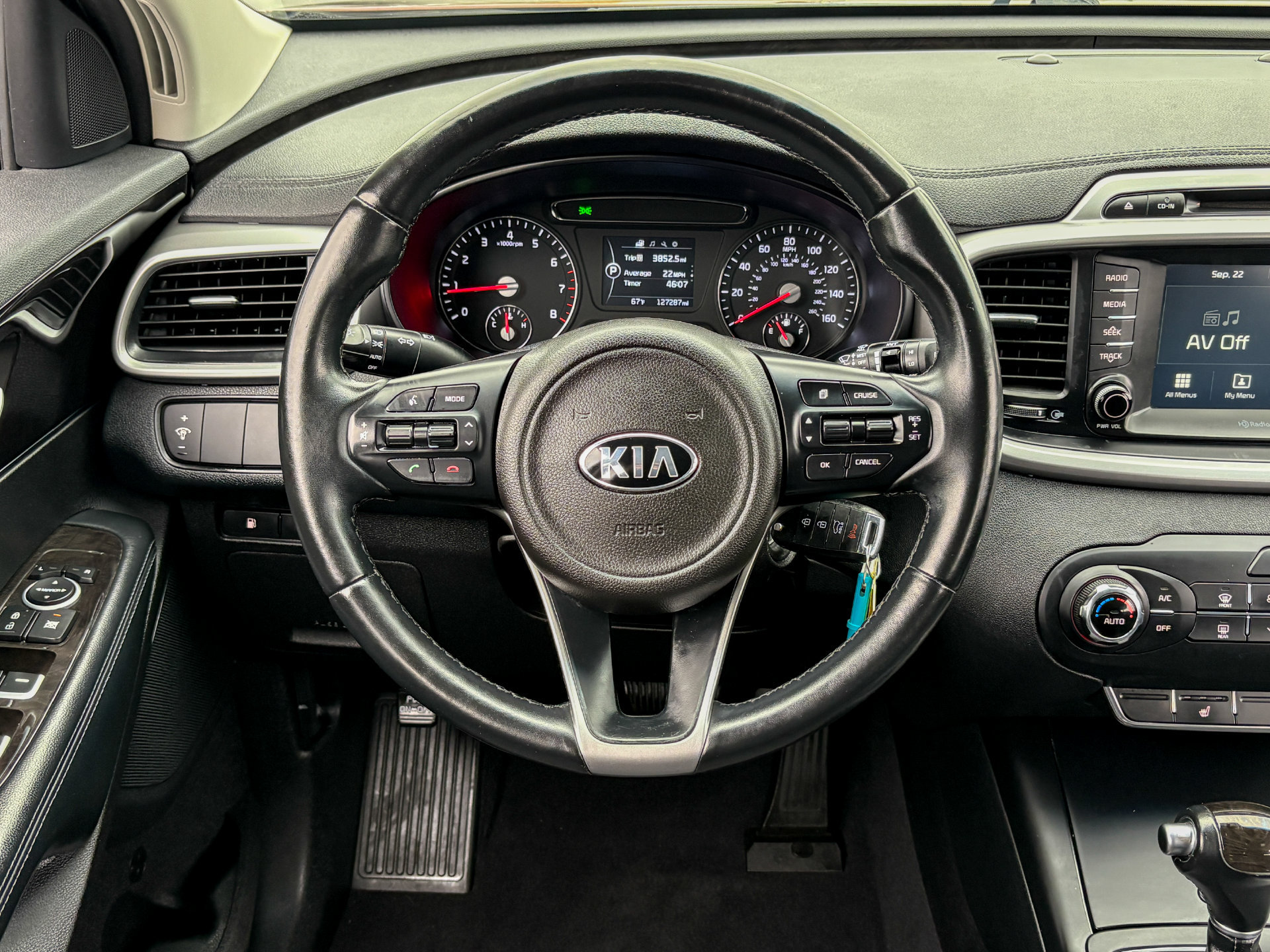 Used 2018 Kia Sorento AWD image 16