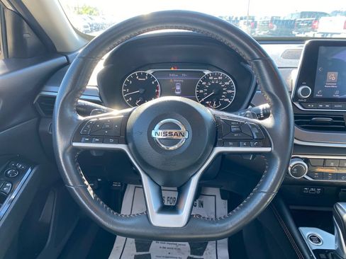 Used 2024 Nissan Altima 2.5 SR FWD image 23