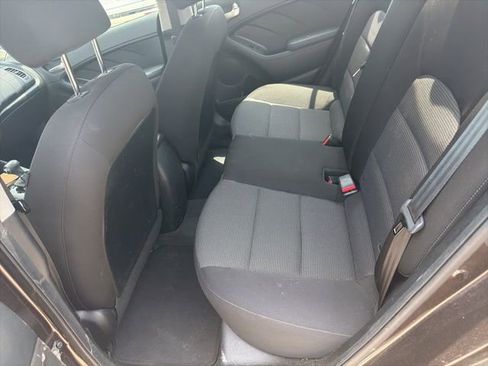 Used 2017 Kia Forte LX FWD image 59