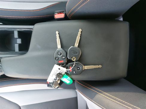 Used 2019 Subaru Crosstrek 2.0i Premium w/ Eyesight System image 35