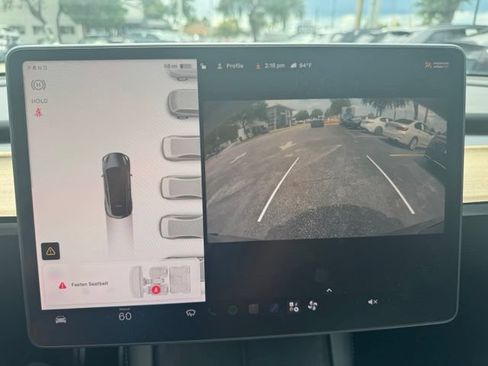 Used 2022 Tesla Model Y Performance AWD/4WD image 19