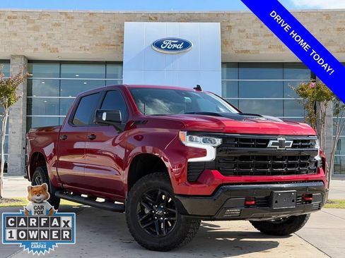 Used 2025 Chevrolet Silverado 1500 LT Trail Boss w/ Convenience Package II AWD/4WD image 1