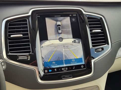 Certified 2025 Volvo XC90 T8 Ultra image 24