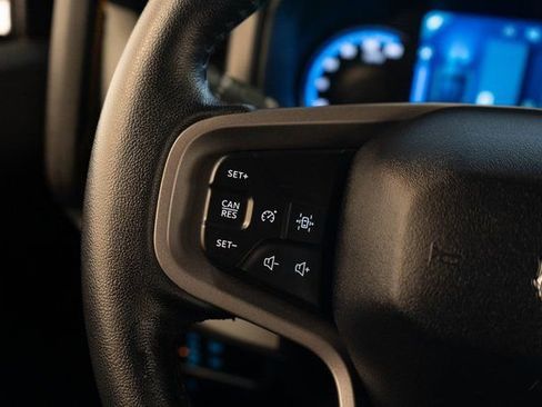 Used 2023 Ford Bronco Badlands image 26