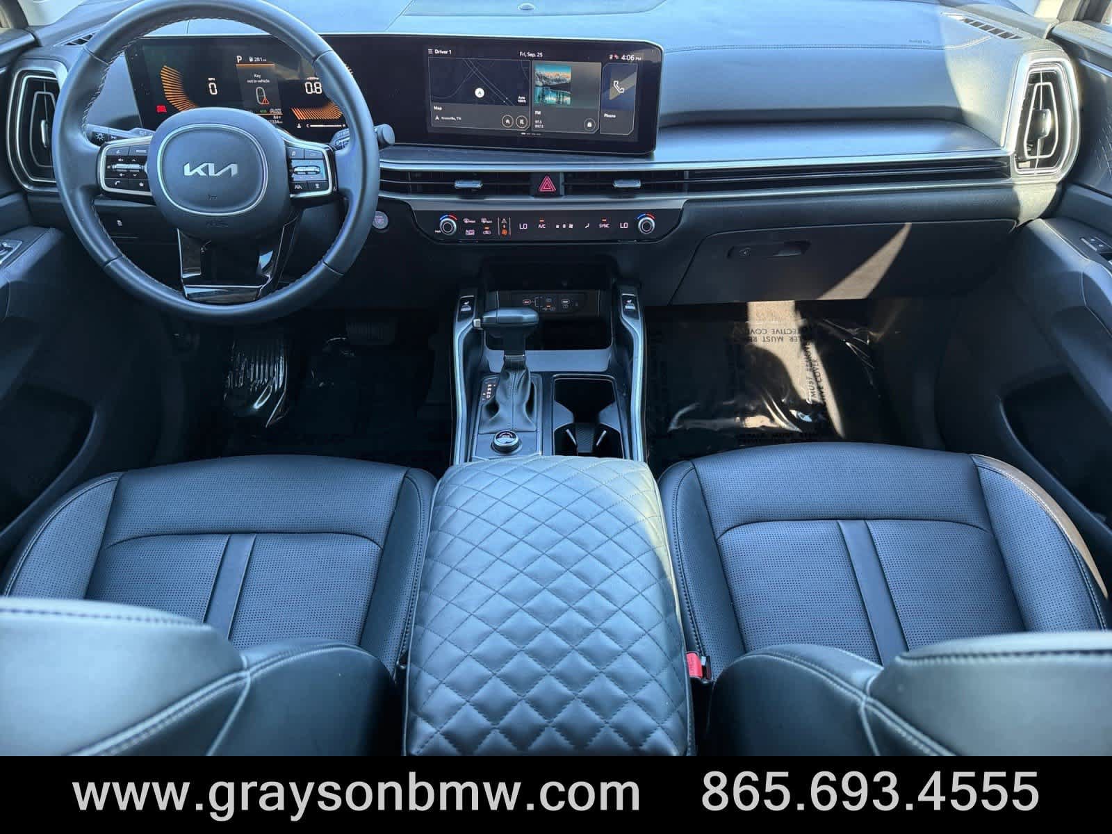 Used 2024 Kia Sorento S w/ Panoramic Sunroof Package FWD image 19