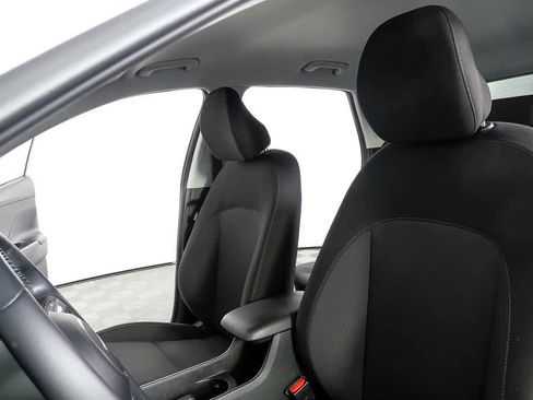 Used 2024 Hyundai Kona SEL FWD image 5
