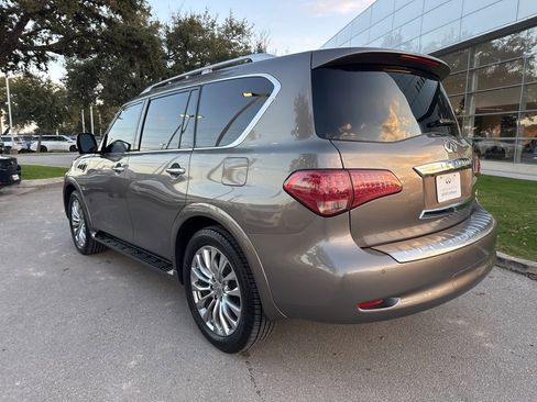Used 2016 INFINITI QX80 Luxe w/ 22" Wheel Package image 7