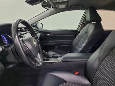 Used 2019 Toyota Camry SE image 17