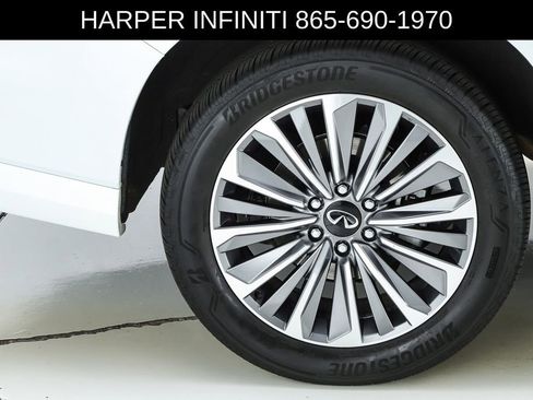 Used 2025 INFINITI QX80 Sensory AWD/4WD image 14