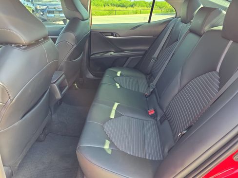 Used 2024 Toyota Camry SE w/ Convenience Package FWD image 11