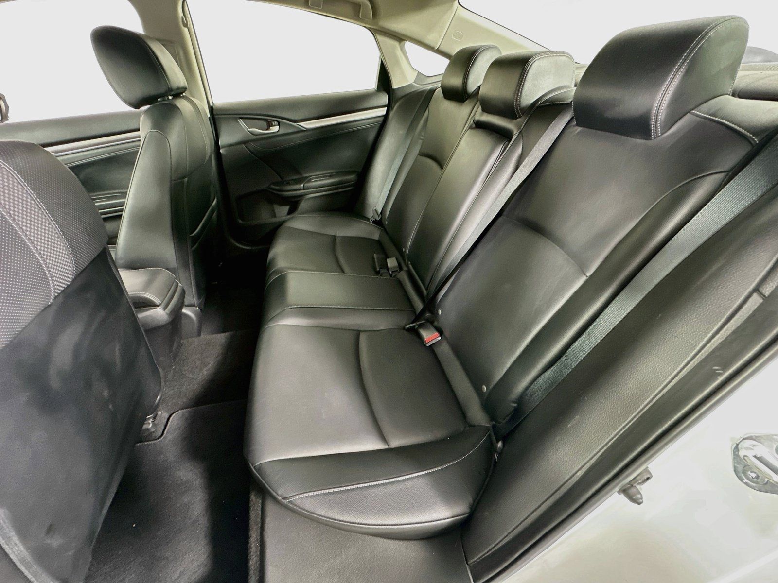 Used 2019 Honda Civic EX-L image 24