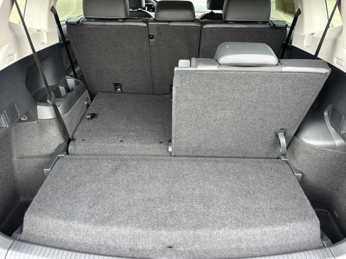 Used 2024 Volkswagen Tiguan SE image 15