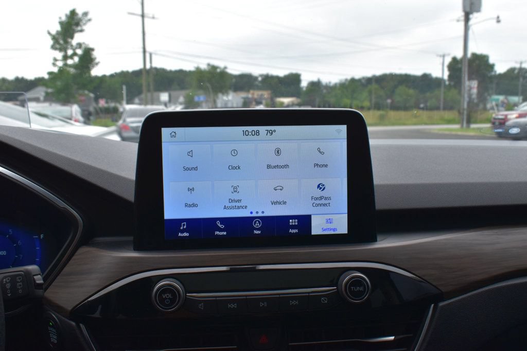 Used 2020 Ford Escape Titanium AWD/4WD image 40