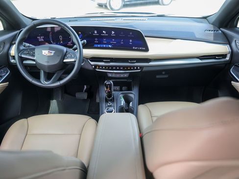 Certified 2024 Cadillac XT4 Luxury w/ Cold Weather Package FWD image 26