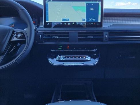 New 2026 Lincoln Corsair Premiere image 26