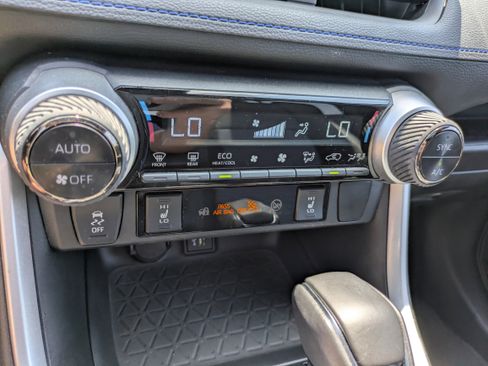 Certified 2024 Toyota RAV4 XSE AWD/4WD image 19