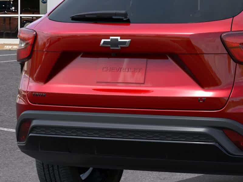 Used 2026 Chevrolet Trax LT w/ Midnight Edition FWD image 14