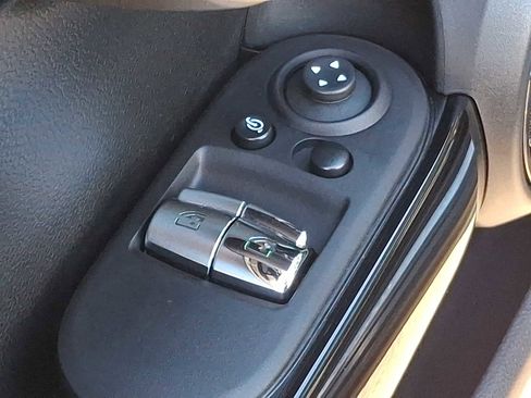 Certified 2024 MINI Cooper S image 25