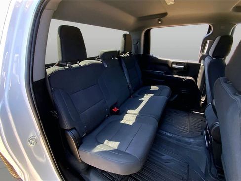 Used 2020 GMC Sierra 1500 2WD Crew Cab w/ Sierra Value Package image 19