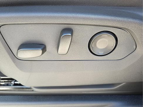 New 2026 Chevrolet Suburban Premier image 16