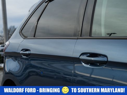 Used 2019 Ford Edge SE image 13