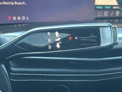 Used 2025 Cadillac Escalade Sport Platinum image 8