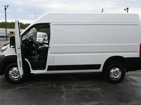 Used 2019 RAM ProMaster 2500 w/ Premium Appearance Group FWD image 5