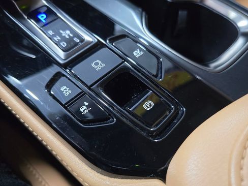 Used 2022 Lexus NX 350h AWD image 24